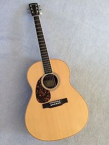 Left Handed Larrivee L03R Acoustic Guitar w/hsc