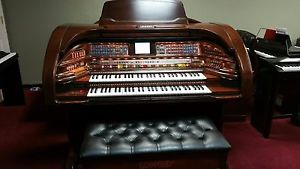 LOWREY SU-500 ROYALE ORGAN WITH BENCH