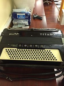 Titano Palmer -Hughes In Excellent Condition W/Case