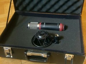 Langevin  CR-2001 Microphone by Manley Laboratories, Inc