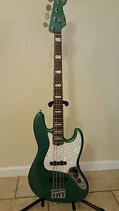 2015 Fender Artist Adam Clayton  Jazz bass