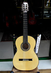 TRADITIONAL FLAMENCO GUITAR JUAN MONTES  SPANISH GUITAR CASE GUITARRA FLAMENCA