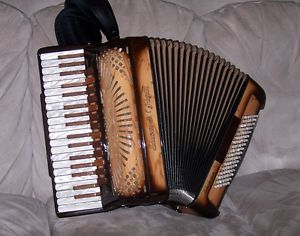 Siwa & Figli Schumann Olive Model 13M/5 LMMM Accordion