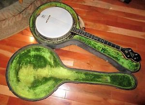 Vintage THE Gibson 1920's Mastertone  Banjo With Original Case shell sytle back
