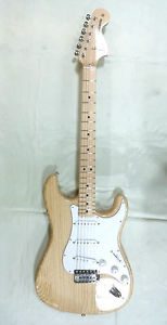 Fender Japan Exclusive Classic 70s Stratocaster Ash New