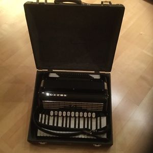 Hochwertiges Hohner Akkordeon inkl. Koffer