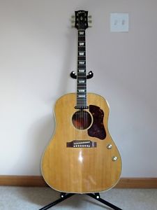 Gibson J-160E John Lennon Peace Acoustic-Electric