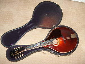 Gibson A-4, 1915, EX condition Vintage Oval Soundhole mandolin  with case   dgc