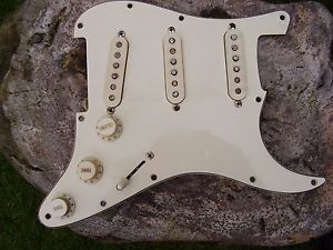 Vintage 1973 Fender USA Stratocaster Loaded Pickguard gray bottom pickups scratc