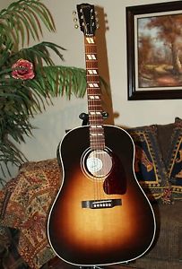 2012 GIBSON AJ-Pro Acoustic/Electric, Sweet Acoustic Tones, Stunning Appearance!