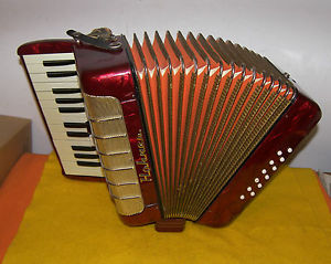 Hohner 12 Bass Super Accordion / Accordian