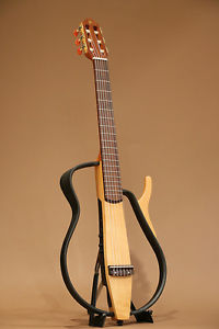 YAMAHA SLG100N, 2002, EX Condition Silent Nylon/Gut E.A.Guitar w/Gig Bag