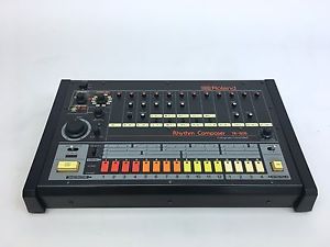 ROLAND TR-808  - Classic Drum Machine in Beautiful condition.
