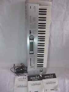 Korg Triton Le-61 key , Keyboard Workstation w/ Manual