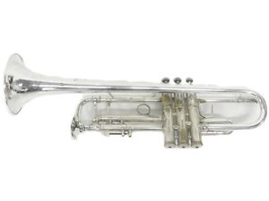 bach 37 ML Stradivarius Trumpet With case F2030284