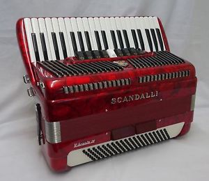 Scandalli Vibrante 120 bass 4 voice
