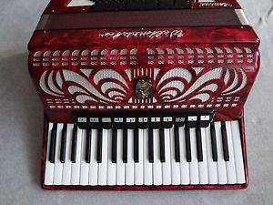 Akkordeon Weltmeister Caprise 96 Bässe 4-Chörig
