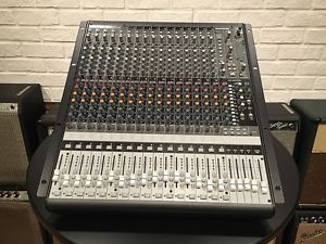 Mackie ONYX 1640 16 channel mixing console mixer w/ firewire MINT