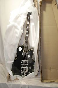 New in box Dearmond M77T