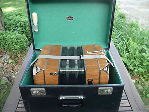 Arno Arnold Bandoneon, 37/35 - 144 tonlage Einheitsbandonion, built in 1969