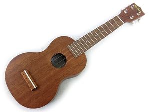 Famous FS-1G Soprano Ukulele N2071888
