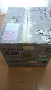 Pair Technics SL-1200mk5 black Turntables Very good condition w/ original boxes