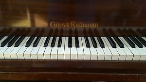 Gors & Kallman Grand piano
