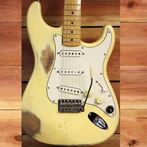 FENDER STRATOCASTER RELIC 60s Classic Player 2003 Worn Yellow Strat