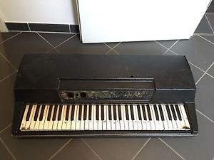 Wurlitzer 200A Vintage Electric Piano for restauration project, broken defekt