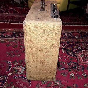 Vintage 1960 Fender Bassman Tweed 4x10 Amplifier