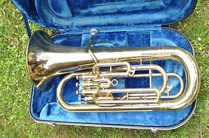 YAMAHA YEP 321 Brass 4 Valve Euphonium, with Original hard case.