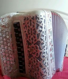Acordeón Accordion akkordeon FISART en DO y FA