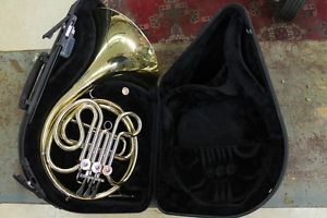 Yamaha Student YHR-314II French Horn w/ Case