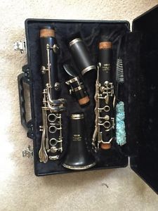 Yamaha Clarinet 34 Wooden Clarinet -- Great Shape