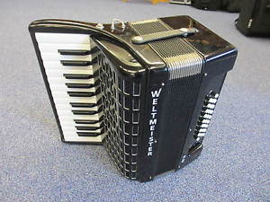 Weltmeister Freebassakkordeon FB 26