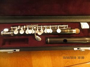 YAMAHA YPC-62 WOODEN PICCOLO w/ CASE ~ BEAUTIFUL!!!