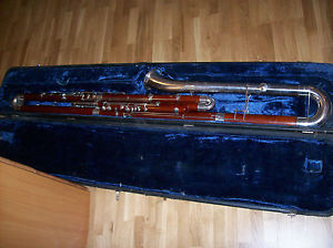 Kontrafagott (Contrabassoon) mit Bezeichnung SONORA. Bis tief A.