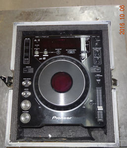 Pair of Pioneer CDJ-1000 MK3