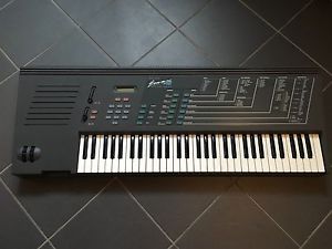 E-MU Systems EMAX HD 1010 Vintage Sampling Keyboard RARE (HD not working)