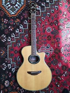 YAMAHA APX700 NT ELECTRO ACOUSTIC GUITAR