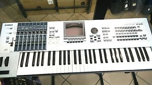 Yamaha Motif XS 6 bellissima come nuova