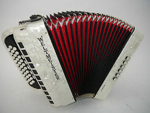 Handharmonika , Weltmeister Corina 520 , G-C-F, wie Neu TOP