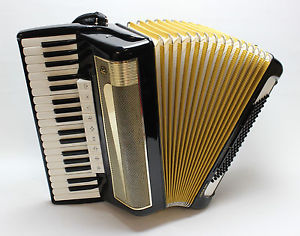 AKKORDEON HOHNER Lucia IV P, aufwändig überholt, mit Gewährleistung