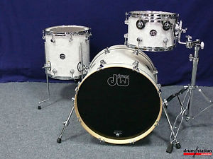 DW USA Performance Shellset in "White Marine Pearl"  -  20x16",12x8",14x14"