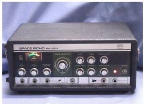Roland RE-201 Space Echo Vintage Tape-Echo machine With Tracking Number F/S (11)