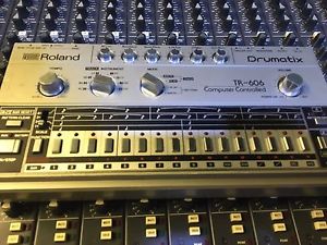 Roland TR-606 Drumatix with original charger