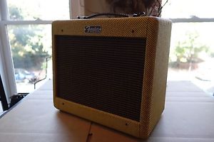 Fender ’57 Champ Tweed Tube Guitar Amplifier (Model 5F1) - Near-mint Condition