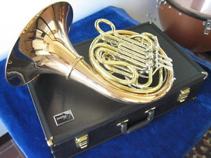 DEMO / USED HOLTON H-281 "FARKAS MODEL" DOUBLE FRENCH HORN WITH DETACHABLE BELL