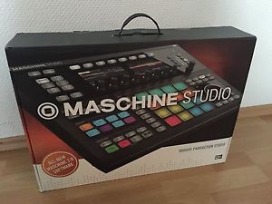 Native Maschine Studio Black + cover + stand OVP und Zugehört