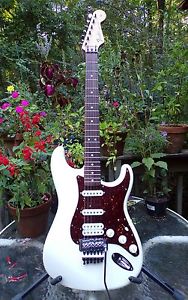 2009 Fender Stratocaster HSS w/ Floyd Rose Arctic White